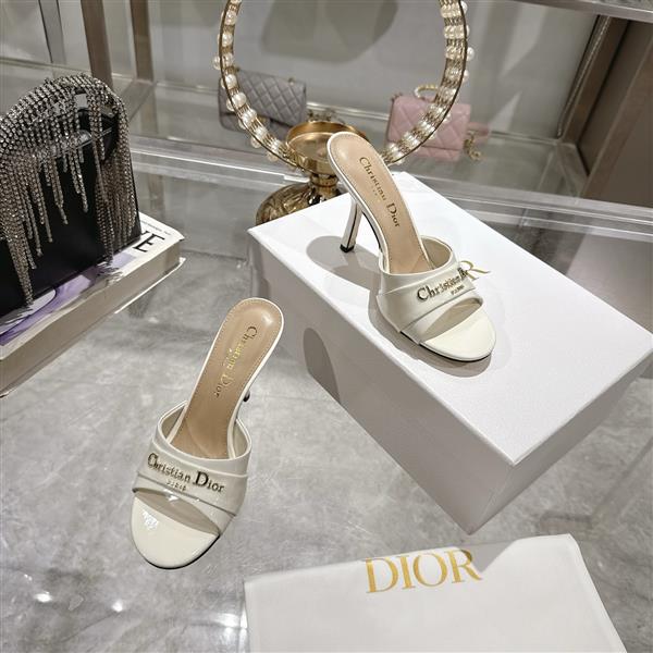 2025112818432151 250